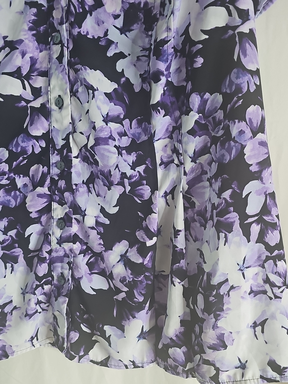 croft & barrow Purple and White Floral Button-Front Women's Top - Picture 5 of 7